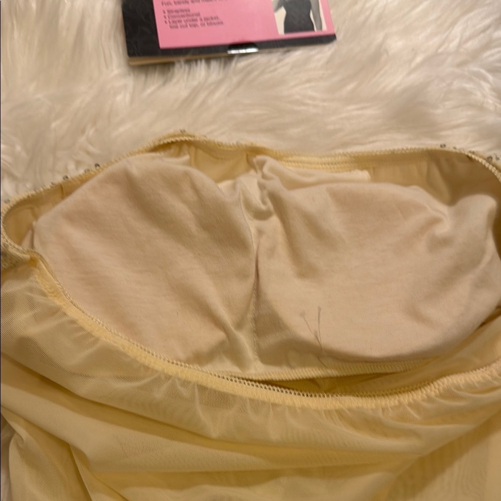 Elegant Silver Sequin Bandeau - Picture 4 of 10